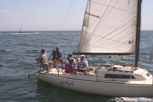 La Paz under way 3
