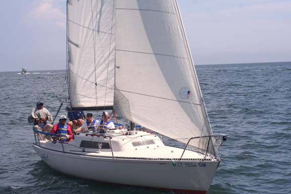 La Paz under way 2